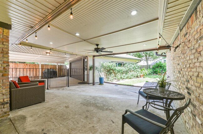 Building Photo - 5006 Shady Nook Ct