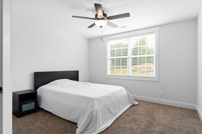 Building Photo - 281 Turkey Xing Ct