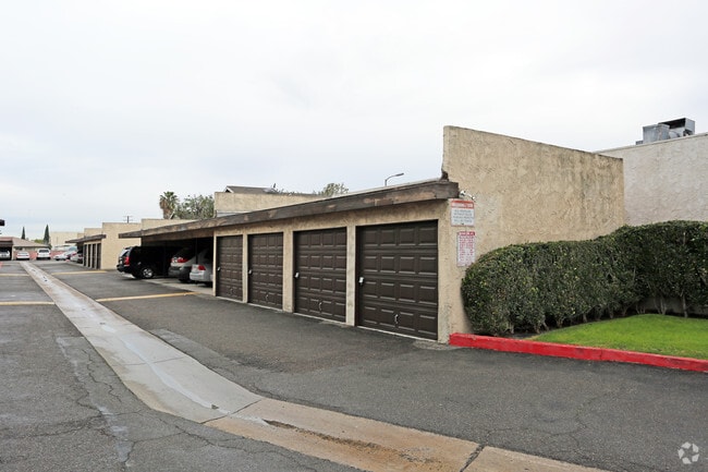 Building Photo - Brookhurst Pines Apartments