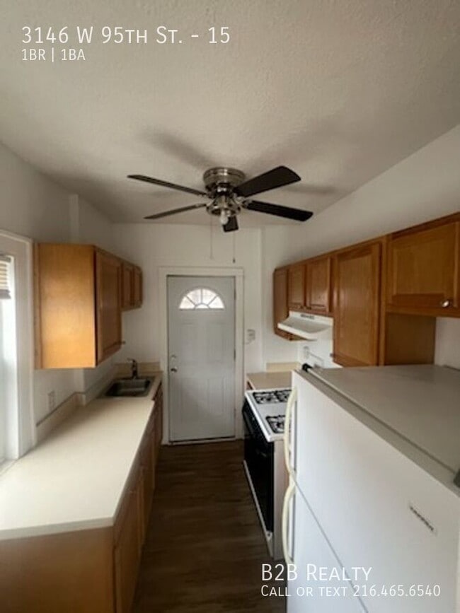 Building Photo - 3146 W 95th St