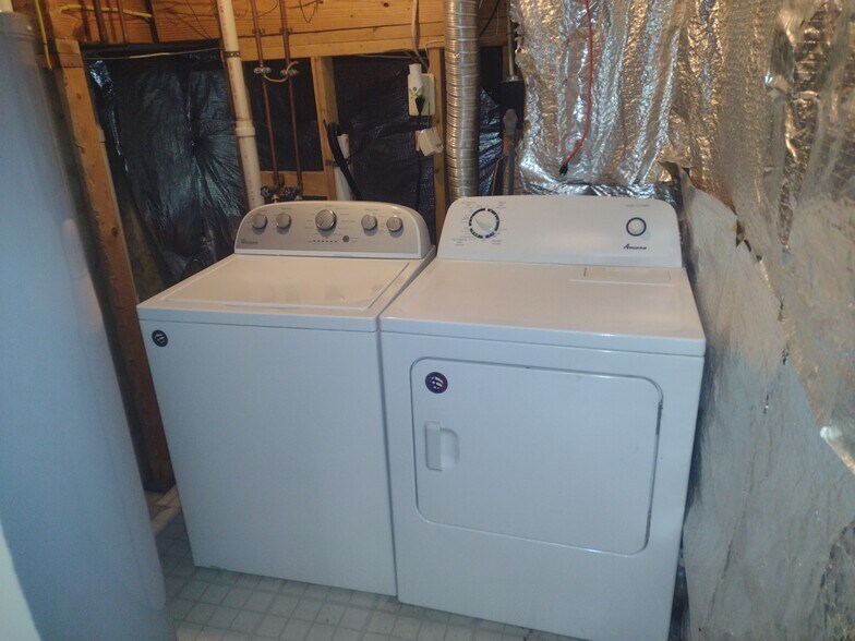 Building Photo - 7 Championship Ct