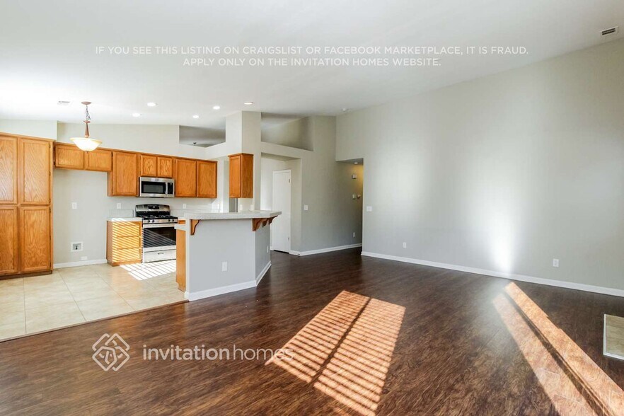 Building Photo - 1985 Rapid Falls Dr