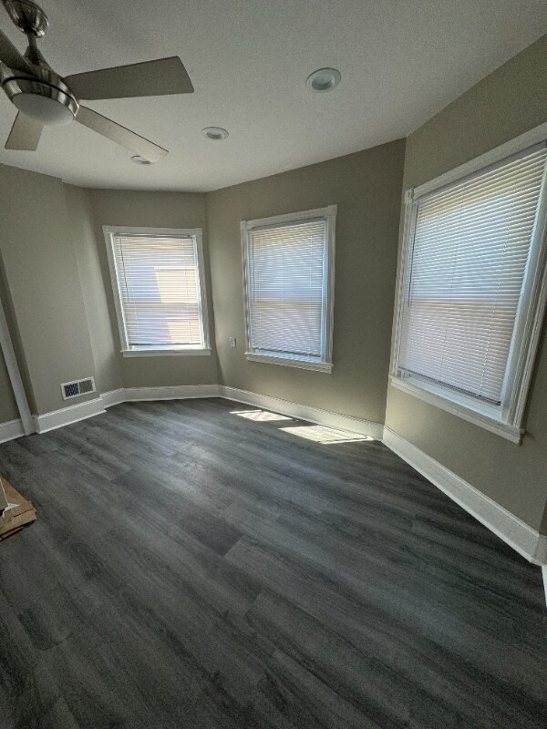 Building Photo - 107 Jansen Ave