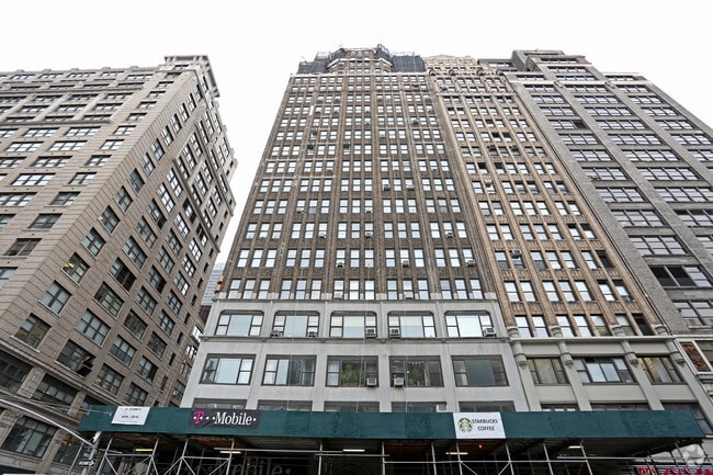 Building Photo - 315 7th Avenue