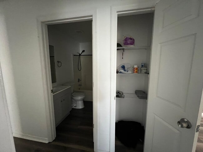 Building Photo - 677 W 5th Ave