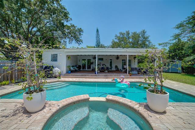 Building Photo - 8750 SW 125th Ter