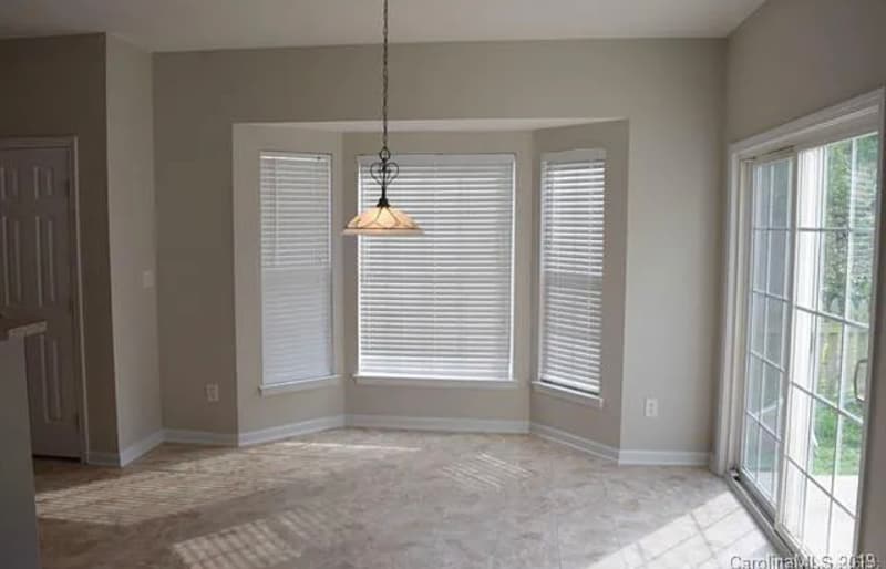 Building Photo - 1018 Fountainbrook Dr