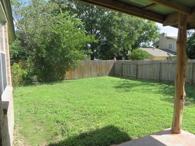 Building Photo - 3 Bedroom 2 Bathroom Georgetown Home