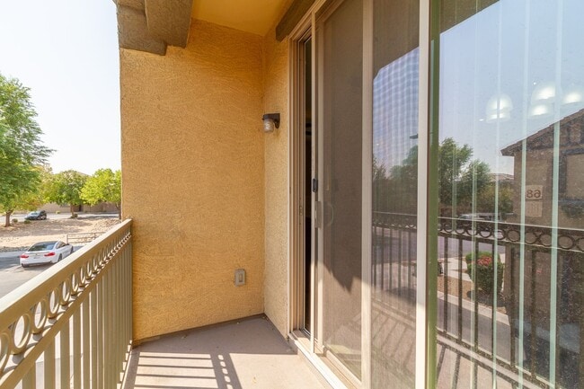 Building Photo - Welcome to Daravante, where this 2-bedroom...