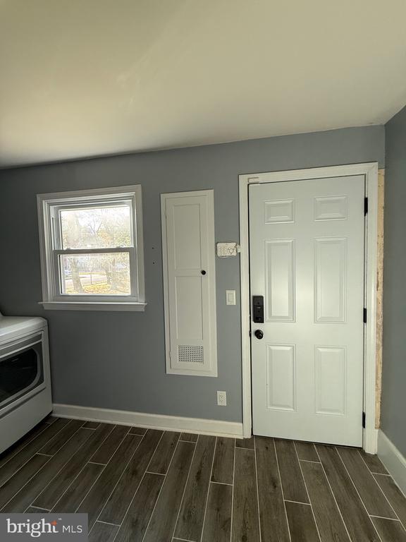 Building Photo - 606 Wyoming Ave