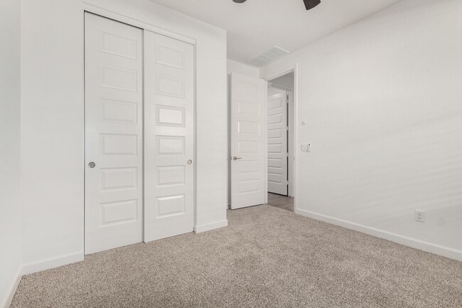 Building Photo - 17824 W Vogel Ave