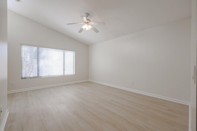 Building Photo - 3081 N 148th Ave