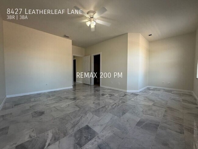 Building Photo - 8427 Leatherleaf Ln