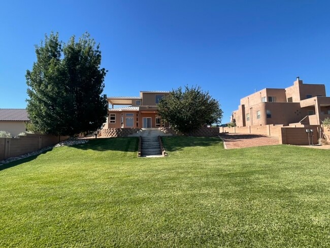 Building Photo - 6809 Chapingo Rd NE