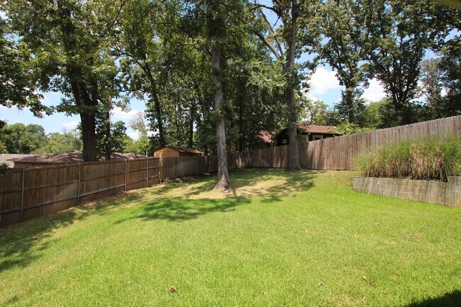 Building Photo - Coming Soon! Stunning 3 Bed 2 Bath Home on...