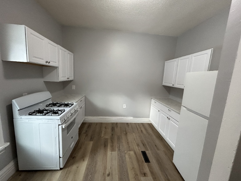 Building Photo - 510 Cortland Ave