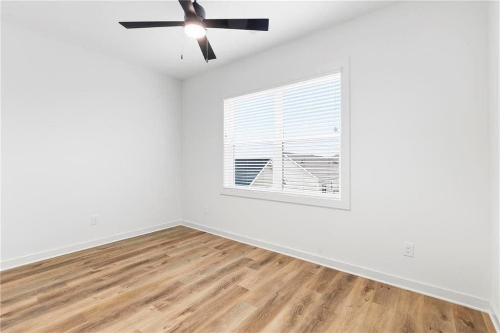 Building Photo - 128 Hilltop Dr SW