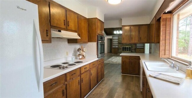 Building Photo - 6180 Elliott Family Pkwy