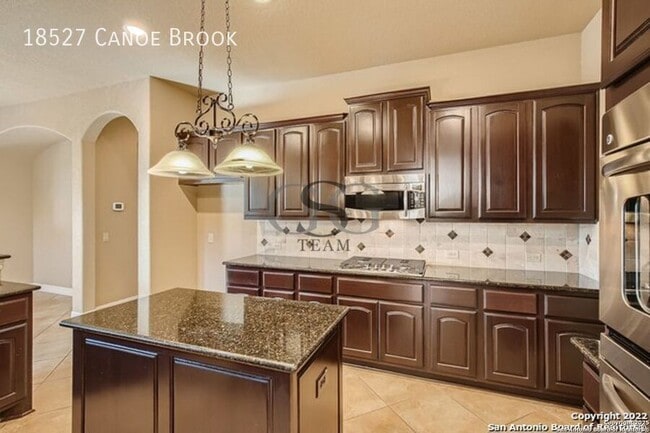 Building Photo - 18527 Canoe Brk