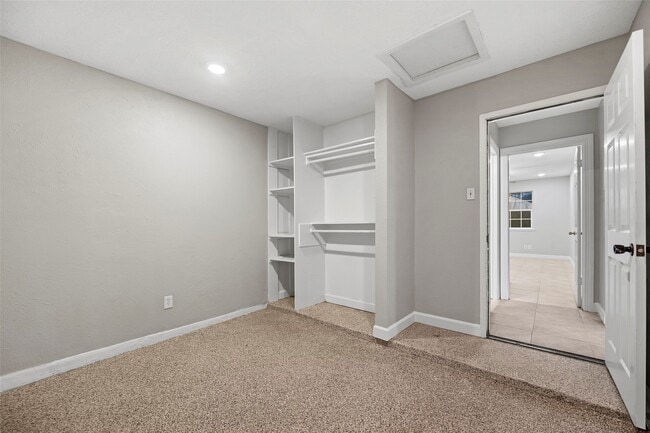 Building Photo - 13639 Tanvern Ln