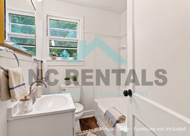 Building Photo - 141 Marthas Ln-