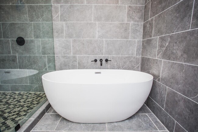 Building Photo - 4213 40th St