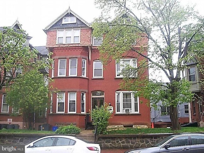 Building Photo - 3318 Arch St