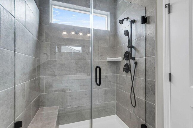 Building Photo - 214 Garden Gate Wy