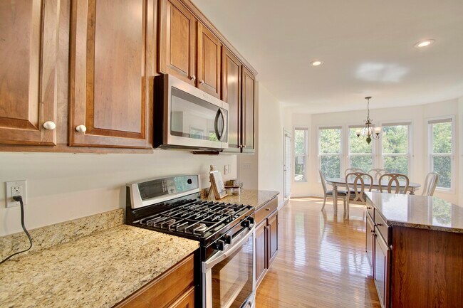 Building Photo - 9918 Burleigh Ln