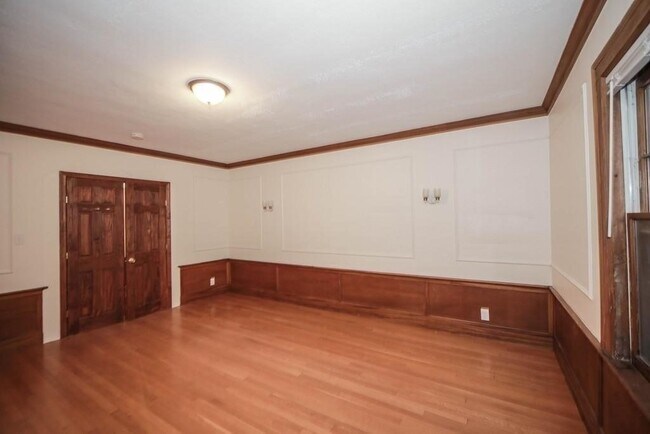 Building Photo - 35 Greycliff Rd