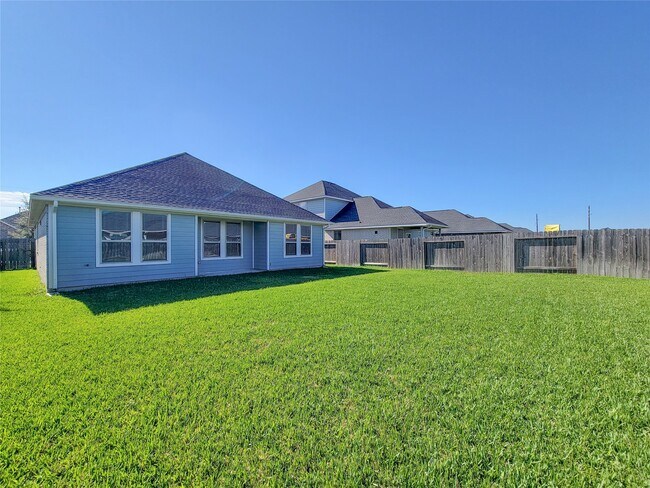 Building Photo - 31402 Conover Dr