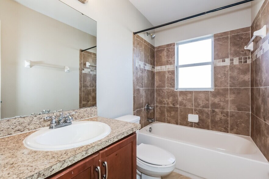 Building Photo - 6400 Twin Bridges Dr