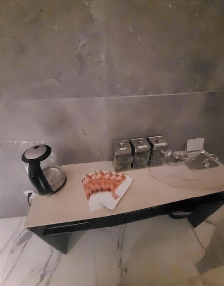 Building Photo - 90 SW 3rd St