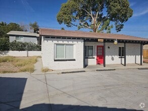 Building Photo - STUDIO HOME IN DOWNTOWN LAS VEGAS!