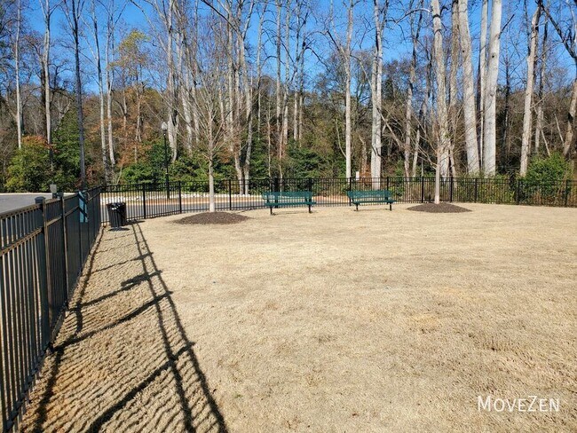 Building Photo - 210 Woodhouse Wy