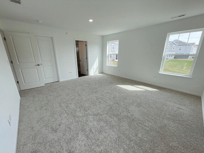 Building Photo - 12011 Jordi Rd