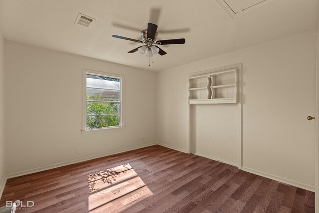Building Photo - 2617 Waggoner Ave