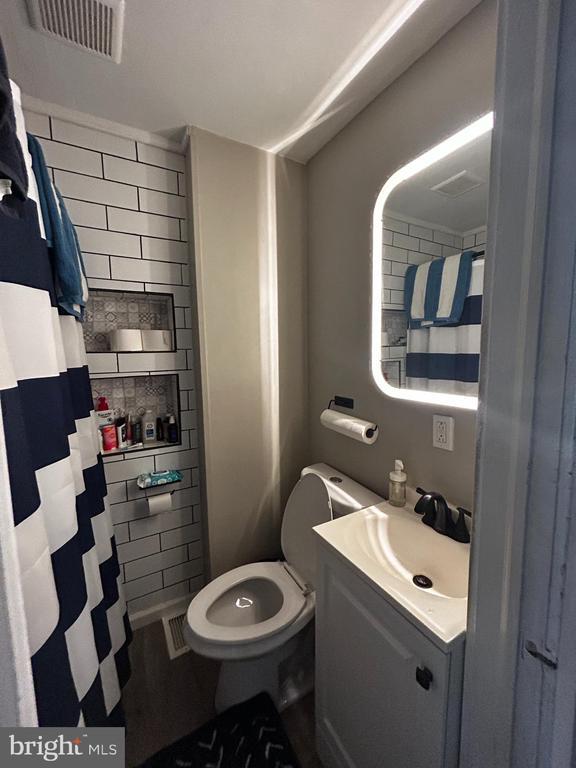 Building Photo - 1117 Rosalie St