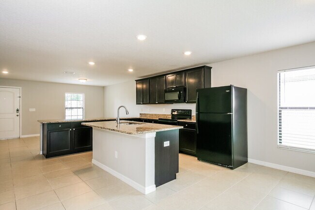 Building Photo - 6543 Redbay Dr