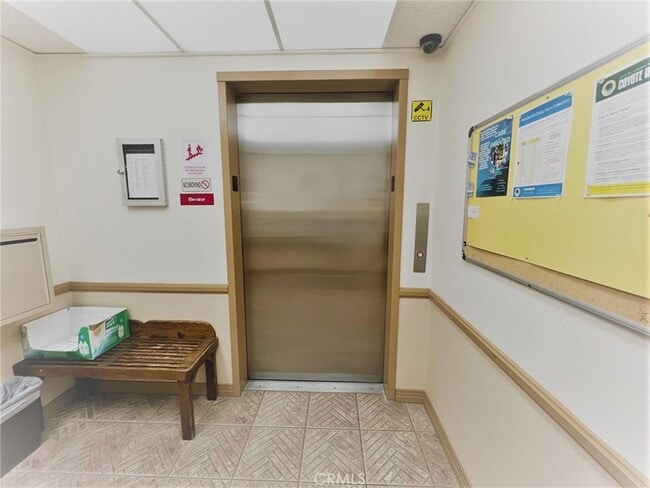 Building Photo - 2370 Via Mariposa W