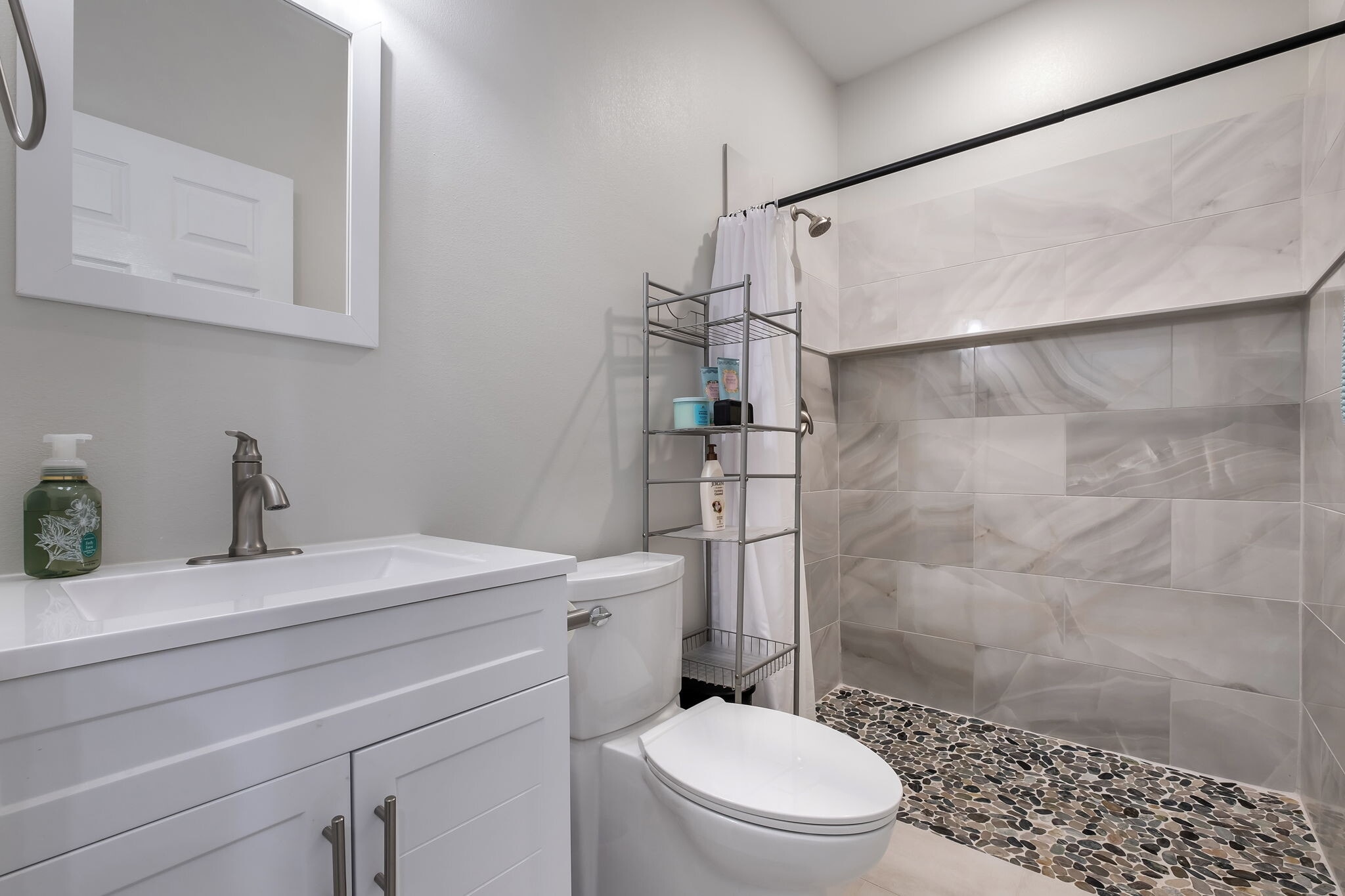 Building Photo - 15 Arapaho Trl