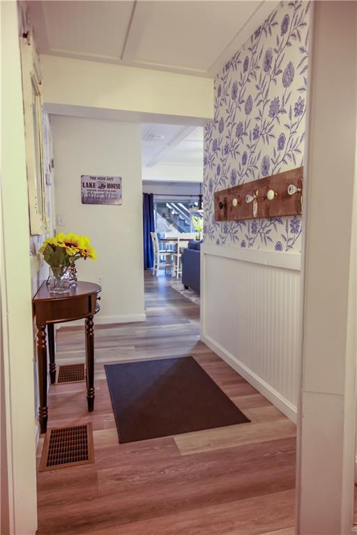 Building Photo - 46 W Shore Dr