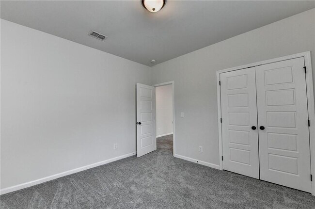 Building Photo - 1854 Westfall Lndg