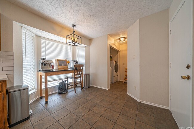 Building Photo - 2813 Kline Cir