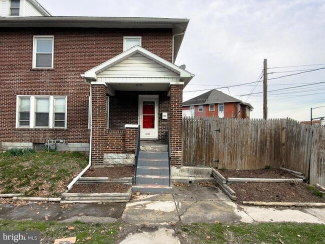 Building Photo - 1620 Randolph St