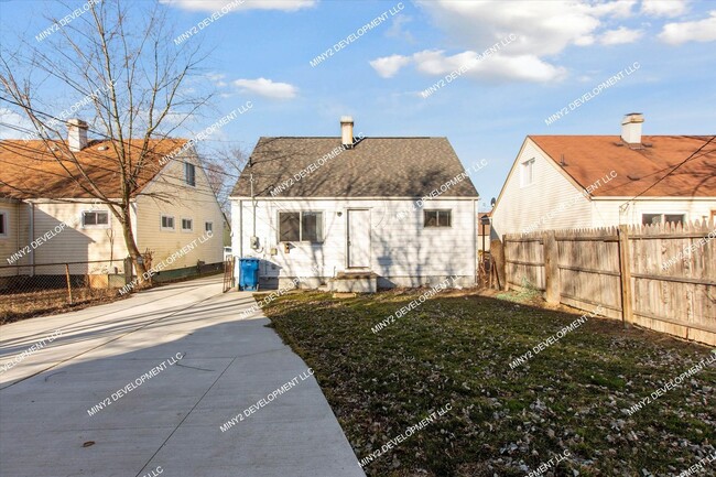 Building Photo - Charming 3-bedroom home on Lauren Ave. in ...