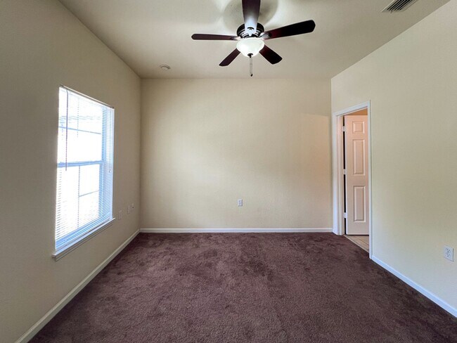 Building Photo - 2/2.5 Town Home in Magnolia Place Available NOW! *Approved Application*