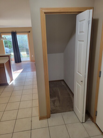 Kitchen Pantry - 601 Orchard Hills Dr