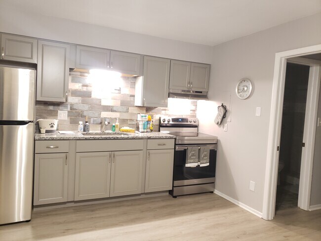 Building Photo - 8211 12th Way N