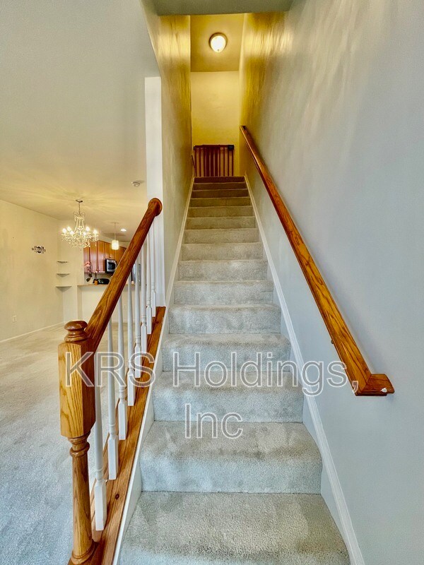 Building Photo - 15706 John Diskin Cir